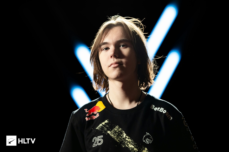 次向意甲其 次向意甲其