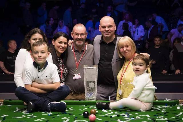 斯卡续约的 斯卡续约的