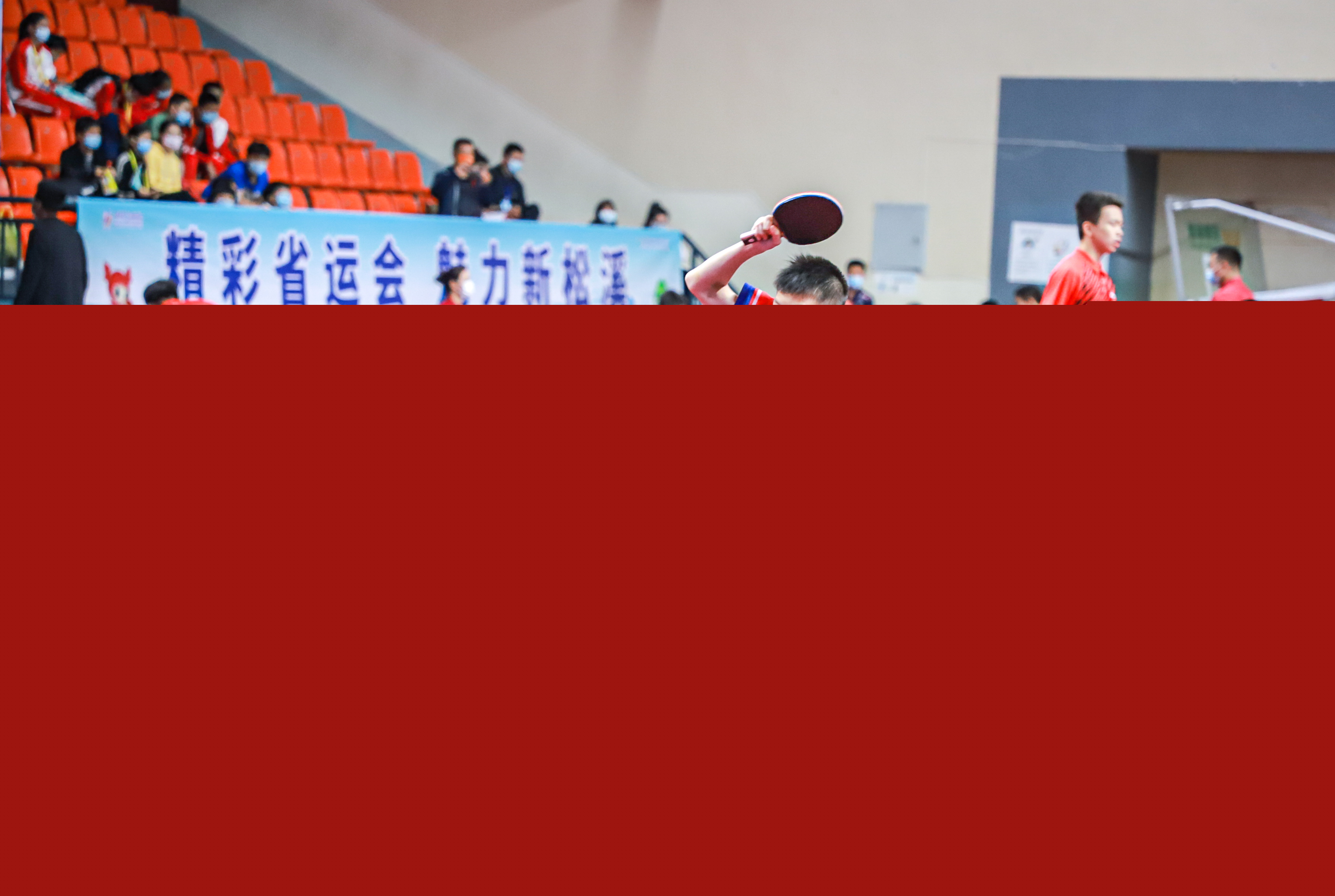 强硬侧翼更 强硬侧翼更